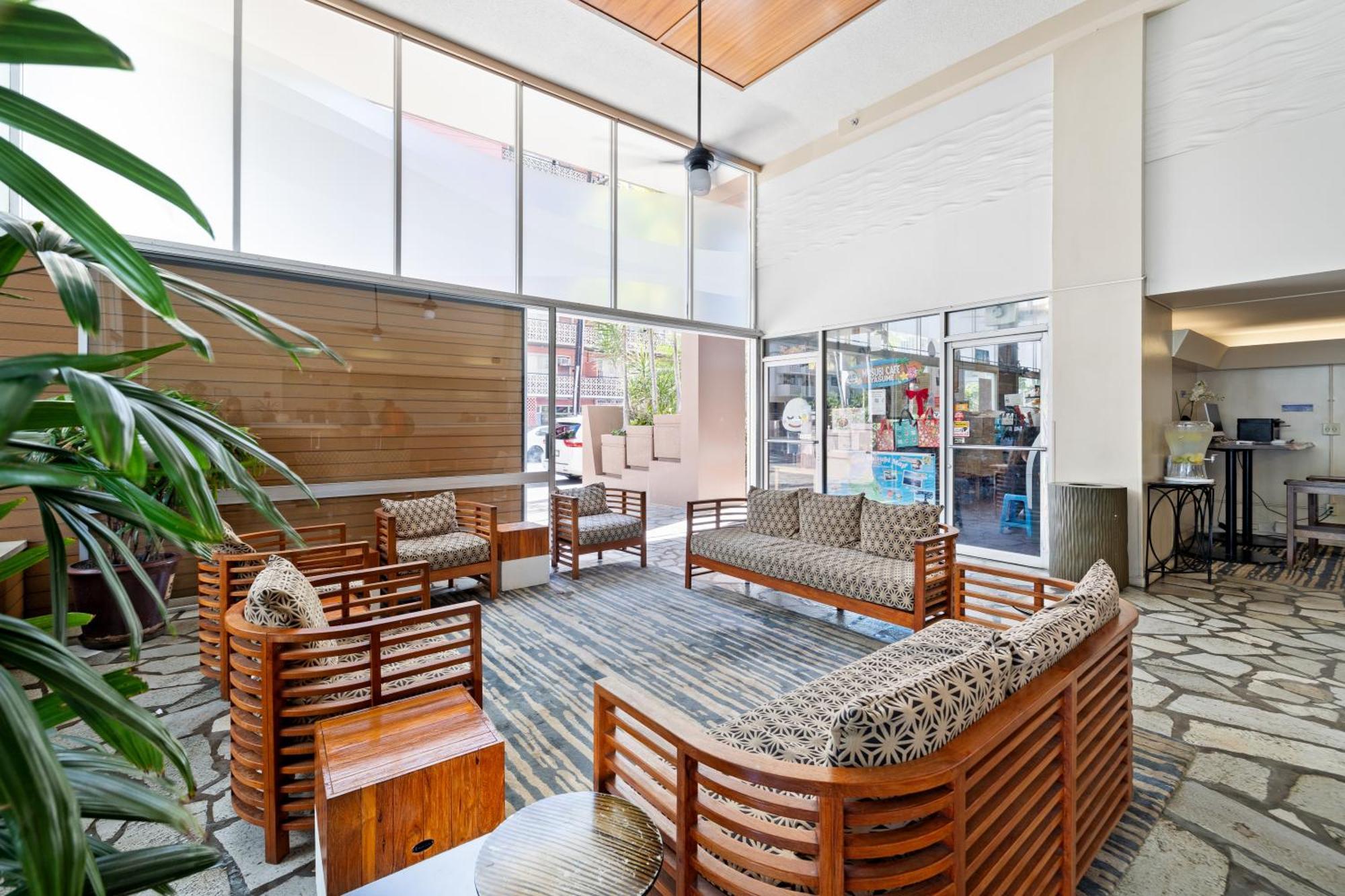Steps To Waikiki Beach! Newly Renovated With 75" Tv Honolulu Exterior foto
